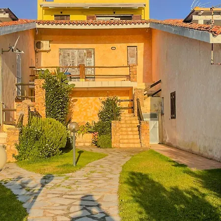 Casa Puni Appartement *